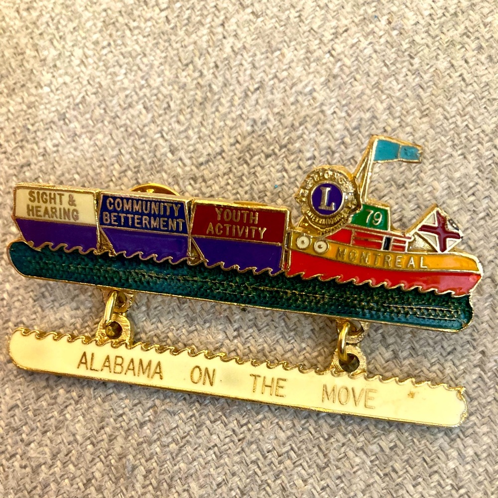 Alabama Lions club fraternal pin Montreal convention. Cloisonné.